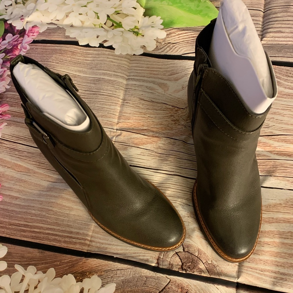 Naturalizer Cora Green Tumbled 🥾 9.5WIDE